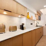 Cozystay - Luxury 1Br Champs Elysees * Παρίσι