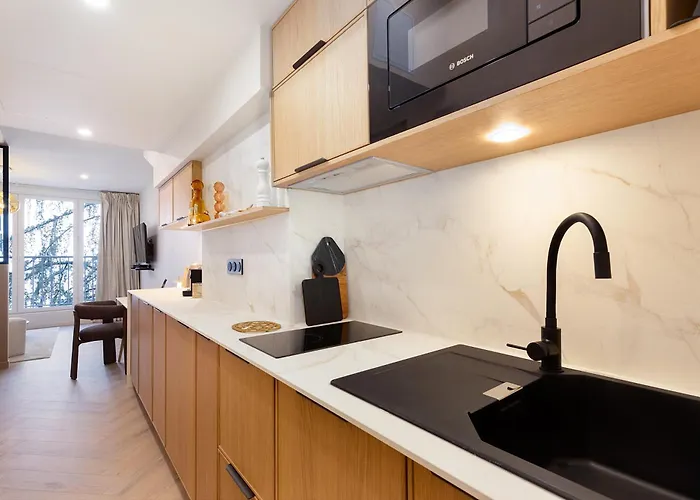 Daire Cozystay - Luxury 1Br Champs Elysees Paris
