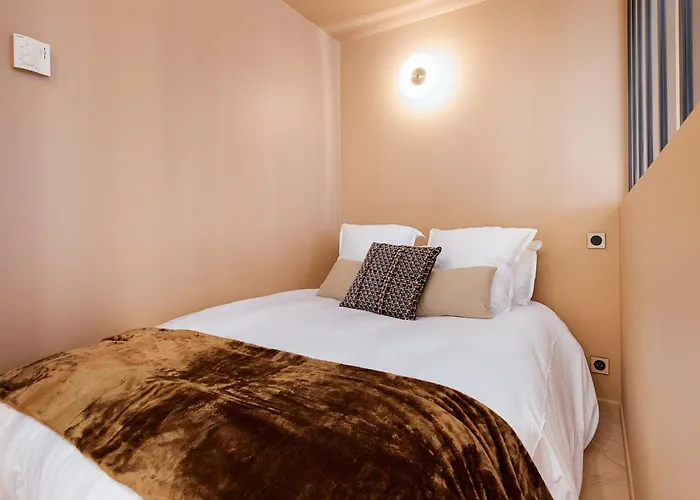 Daire Cozystay - Luxury 1Br Champs Elysees