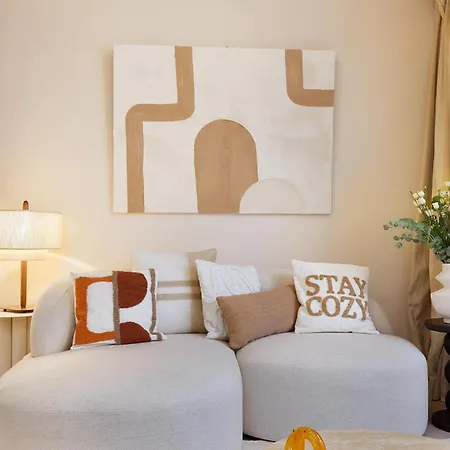 Cozystay - Luxury 1Br Champs Elysees * باريس